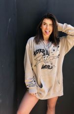 KALANI HILLIKER on Vacation with Sister - Instagram Pictures and Video, March 2019