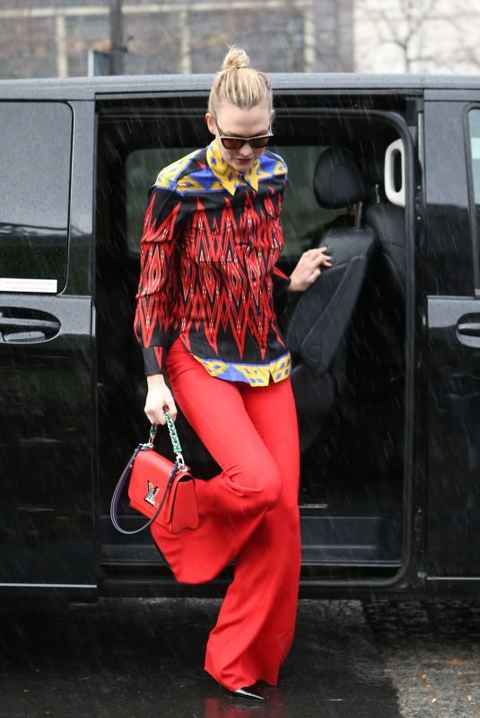 KARLIE KLOSS Arrives at Off-white Fashion Sow in Paris 02/28/2019