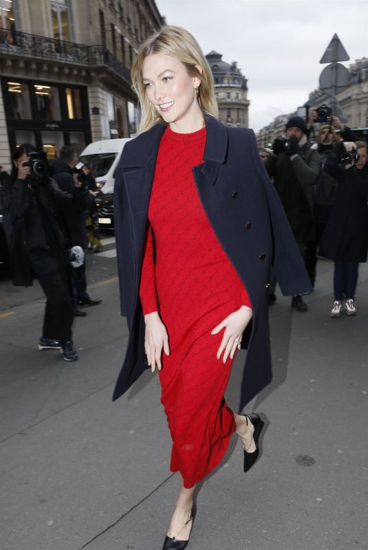 KARLIE KLOSS Arrives at Stella McCartney Fashion Show in Paris 03/04/2019