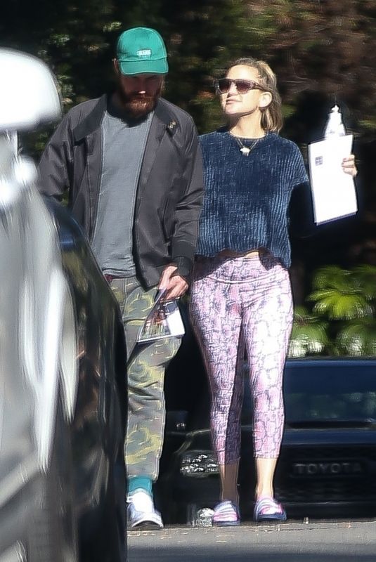 KATE HUDSON and Danny Fujikawa Out in Pacific Palisades 03/10/2019