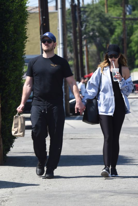 KATHERINE SCHWARZENEGGER and Chris Pratt at Kreation Organic Juicery in Los Angeles 03/25/2019
