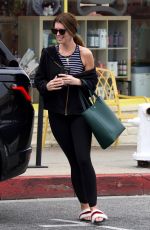 KATHERINE SCHWARZENEGGER and Chris Pratt Out in Los Angeles 03/01/2019