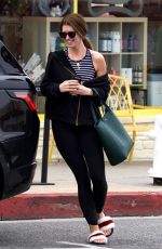 KATHERINE SCHWARZENEGGER and Chris Pratt Out in Los Angeles 03/01/2019