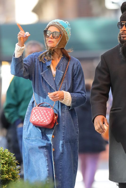 KATIE HOLMES and Jamie Foxx Out in Central Park in New York 03/25/2019