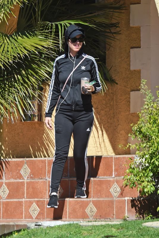 KATY PERRY Out and About in Los Angeles 03/14/2019