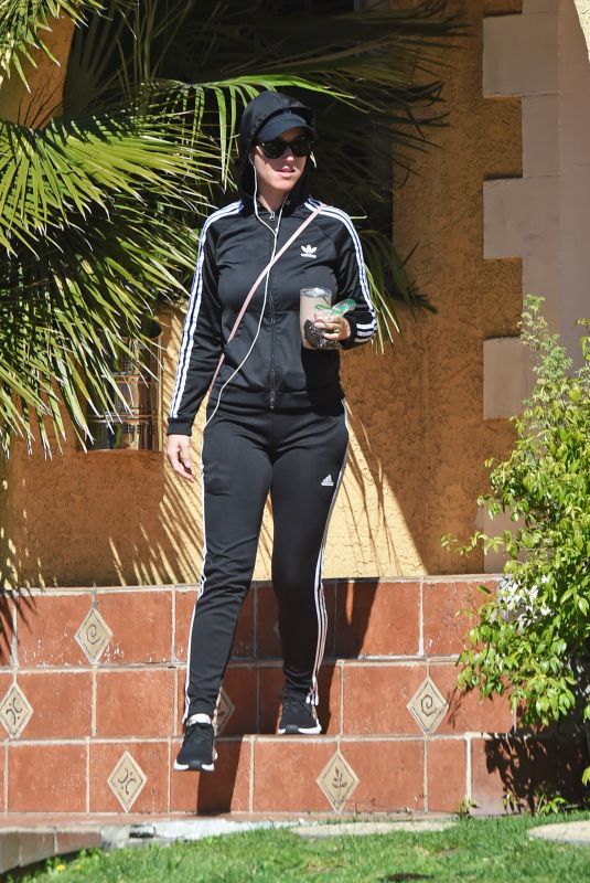 KATY PERRY Out and About in Los Angeles 03/14/2019