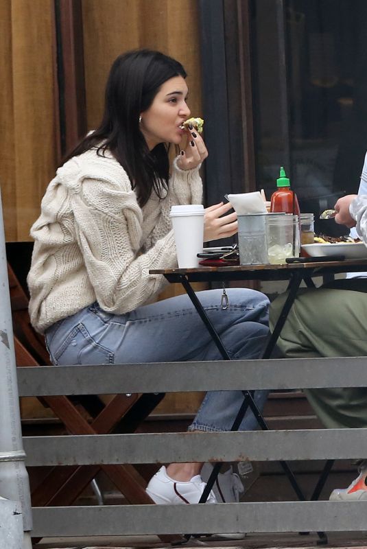 KENDALL JENNER Out for Lunch in Los Angeles 03/05/2019