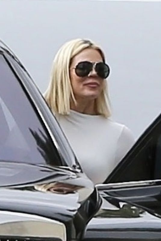 KHLOE KARDASHIAN Arrives at Sunday Church Service in Los Angeles 03/03/2019