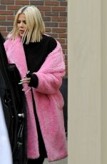 KHLOE KARDASHIAN Leaves a Beauty Salon in Los Angeles 03/20/2019