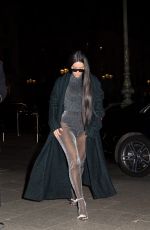 KIM KARDASHIAN Arrives at Ritz Hotel in Paris 03/25/2019