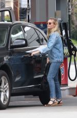 KIRSTEN DUNST at a Gas Station in Los Angeles 03/27/2019