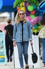 KIRSTEN DUNST Out Shopping in Los Angeles 03/27/2019