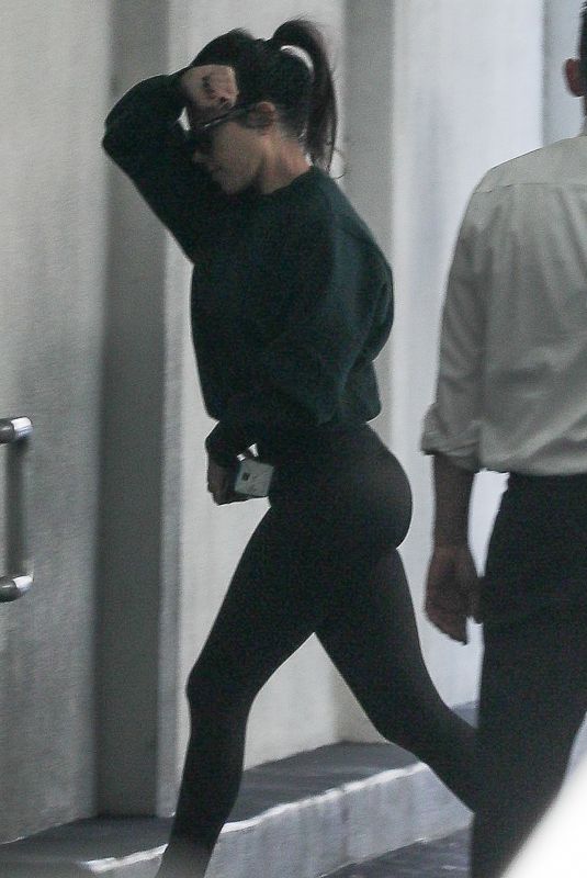 KOURTNEY KARDASHIAN Arrives at a Skincare Clinic in Beverly Hills 03/22/2019
