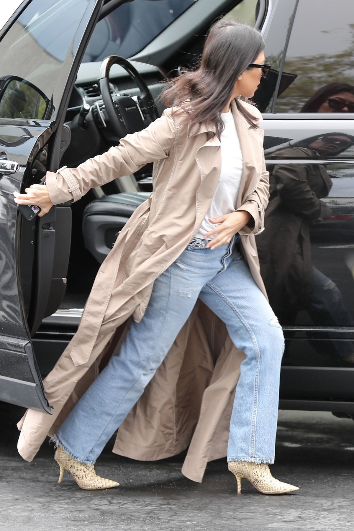 kourtney-kardashian-arrives-at-church-services-in-calabasas-03-03-2019-1.jpg