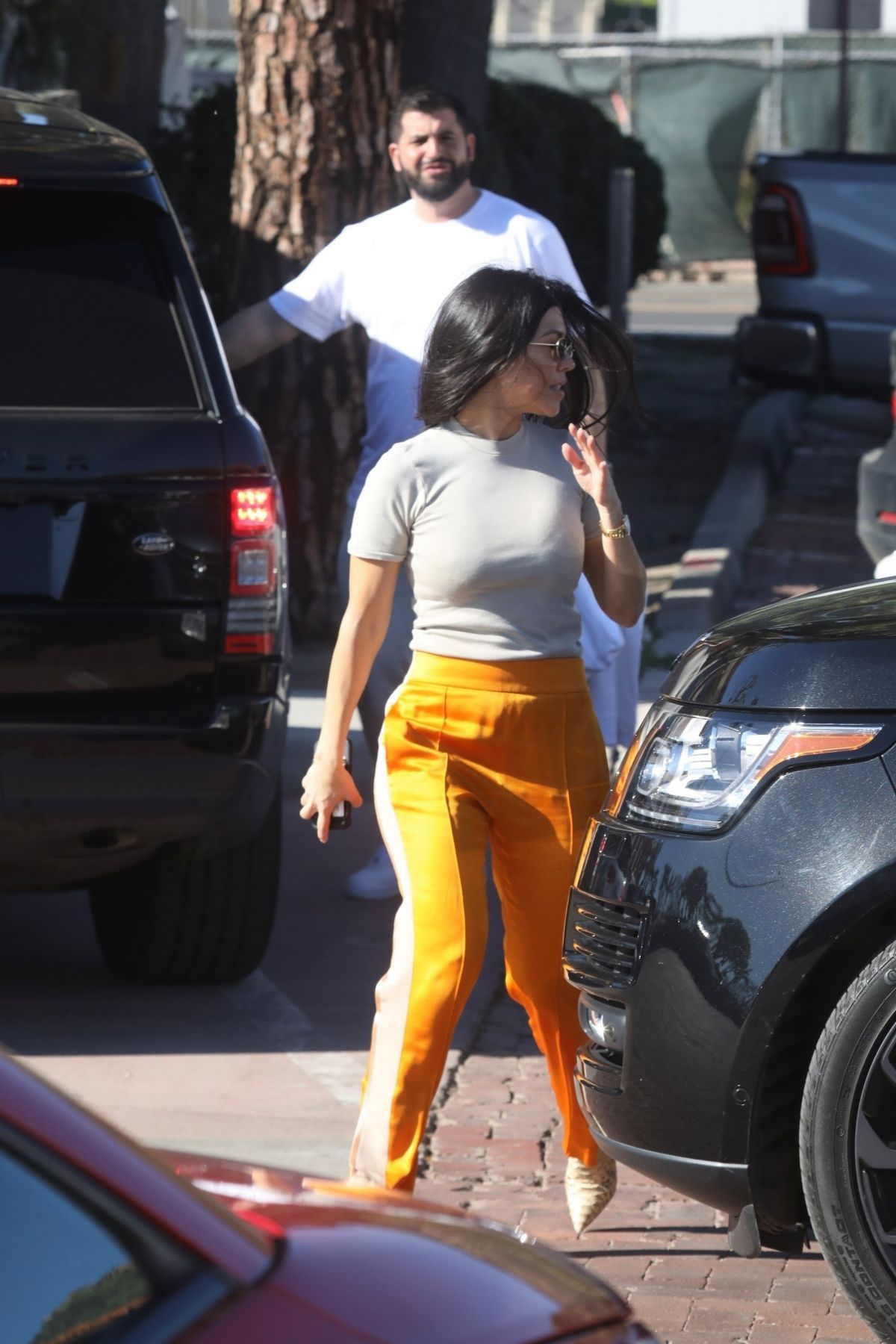 kourtney-kardashian-out-and-about-in-malibu-03-16-2019-1.jpg