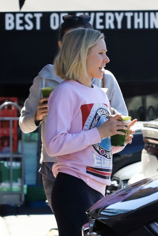 KRISTEN BELL Out for Smoothie in Los Feliz 03/13/2019