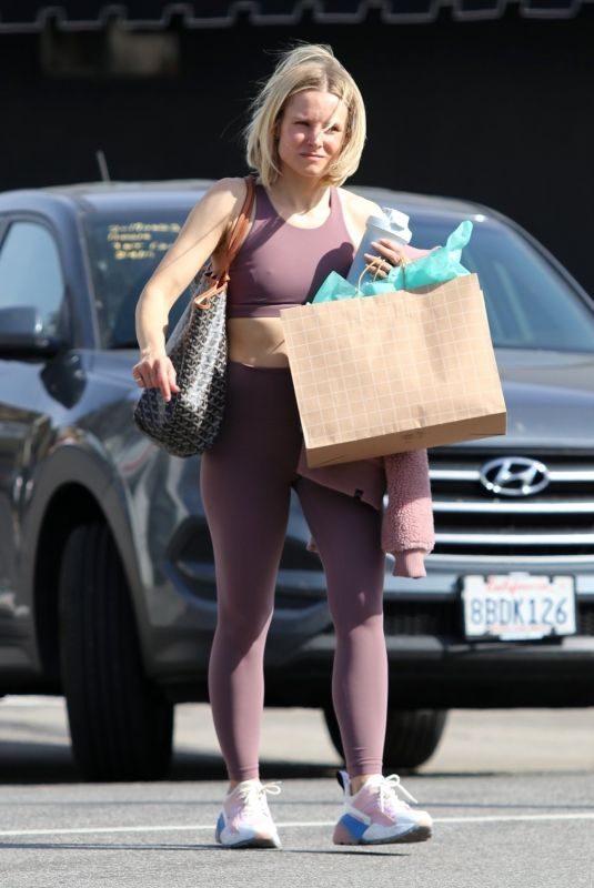 KRISTEN BELL Out Shopping in Los Angeles 03/29/2019