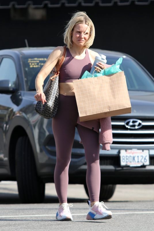 KRISTEN BELL Out Shopping in Los Angeles 03/29/2019