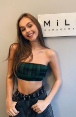 LILY EASTON - Instagram Pictures, March 2019