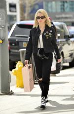 LOTTIE MOSS Shopping at Agent Provocateur in Los Angeles 03/20/2019