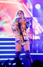 MAREN MORRIS Performs at The Wiltern in Los Angeles 03/30/2019