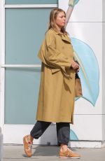 MARIA SHARAPOVA Out and About in Venice Beach 03/03/2019