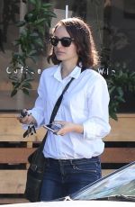 NATALIE PORTMAN Out for Breakfast in Los Feliz 03/12/2019