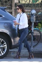 NATALIE PORTMAN Out for Breakfast in Los Feliz 03/12/2019