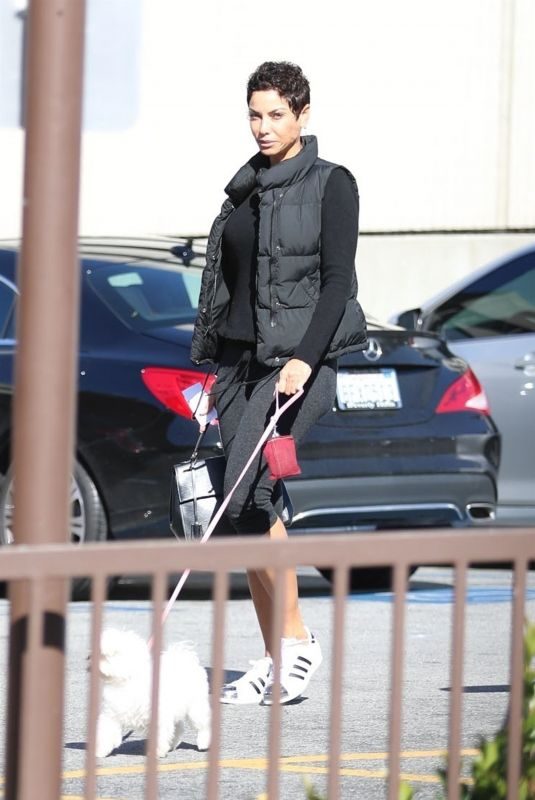 NICOLE MURPHY Out with Her Dog in Beverly Hills 03/07/2019