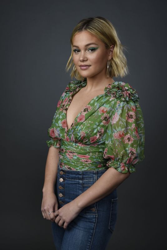 OLIVIA HOLT - 2019 WonderCon Portraits