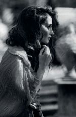 PENELOPE CRUZ for Vogue Magazine, Spain April 2019