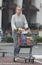 REBECCA ROMIJN Shopping for Grocery in Calabasas 02/27/2019
