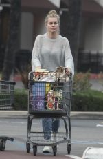 REBECCA ROMIJN Shopping for Grocery in Calabasas 02/27/2019