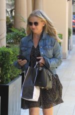 SARAH MICHELLE GELLAR Out Shopping in Beverly Hills 03/18/2019
