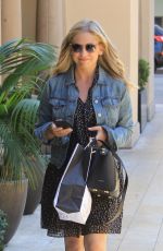 SARAH MICHELLE GELLAR Out Shopping in Beverly Hills 03/18/2019