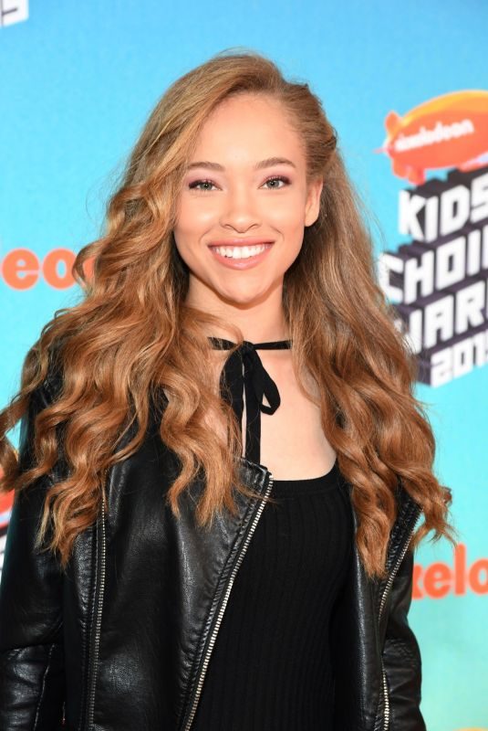 SHLEBY SIMMONS at Nickelodeon’s Kids’ Choice Awards 2019 in Los Angeles 03/23/2019