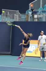 SIMONA HALEP Practicing at Miami Open 03/18/2019