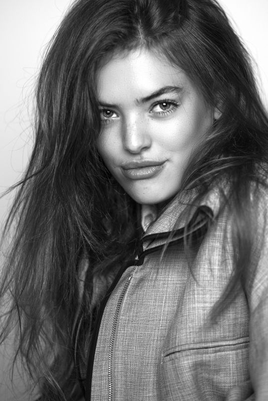 SOFIE ROVENSTINE on the Set of a Photoshoot, March 2019