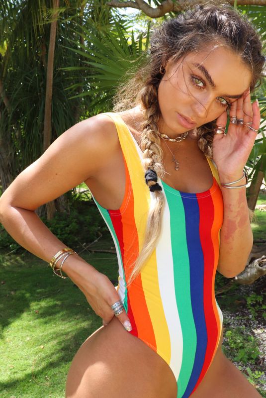 SOMMER RAY - Instagram Pictures and Video, March 2019