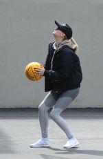SOPHIE TURNER Playing Basketball in New York 03/14/2019