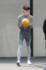 SOPHIE TURNER Playing Basketball in New York 03/14/2019