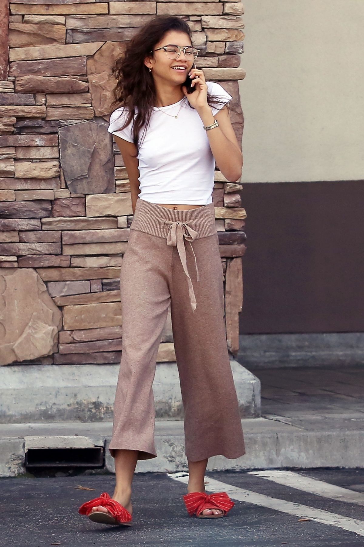 zendya-coleman-out-shopping-in-los-angeles-03-26-2019-2.jpg