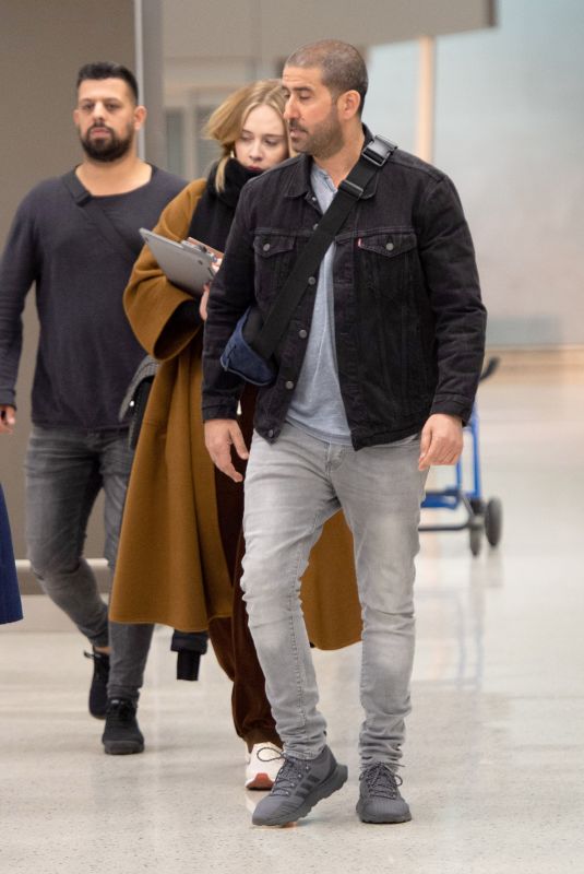 ADELE at JFK Airport in New York 04/02/2019