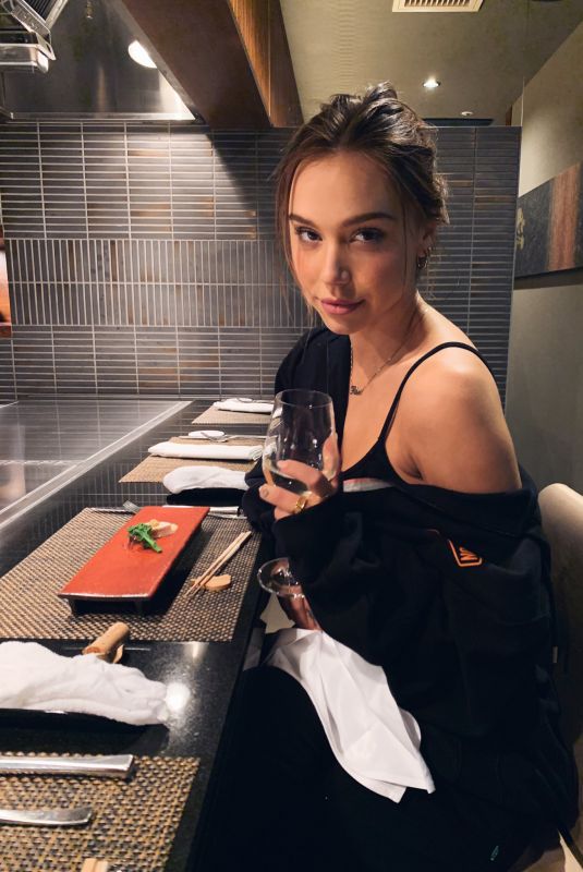 ALEXIS REN - Instagram Pictures 04/01/2019