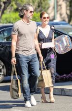 AMY ADAMS and Darren Le Gallo Shopping at Bristol Farms in Beverly Hills 04/10/2019