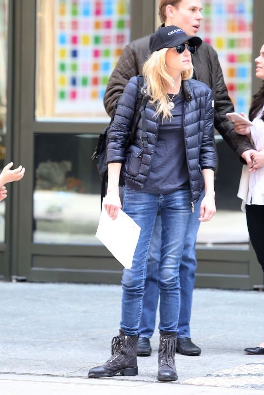 ANNA FARIS Leaves Her Hotel in New York 04/19/2019