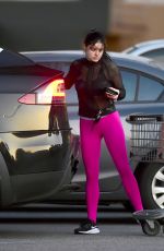 ARIEL WINTER Shopping at Whole Foods in Los Angeles 04/10/2019