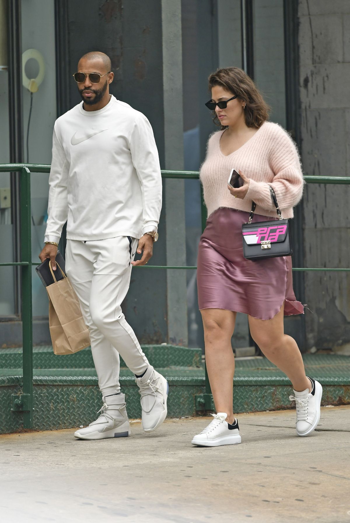 ashley-graham-and-justin-ervin-out-in-new-york-04-14-2019-2.jpg