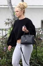 BRITNEY SPEARS Out and About in Thousand Oaks 04/26/2019