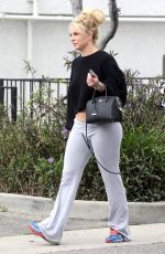 BRITNEY SPEARS Out and About in Thousand Oaks 04/26/2019